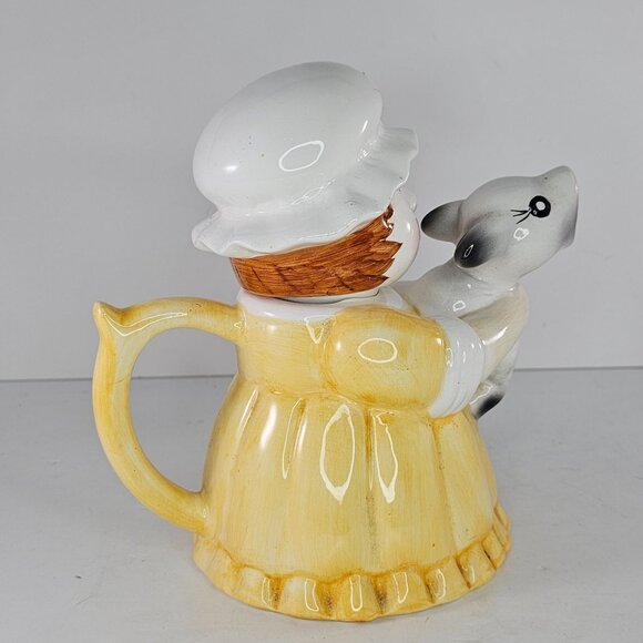 Vintage Lillian Vernon Lady Holding Calf Ceramic Teapot Pitcher *Chip* - Picture 5 of 11
